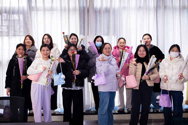 春日启青春，，，，，，礼遇致女神｜7790必发集团官网天成祝女神们节日欢乐！